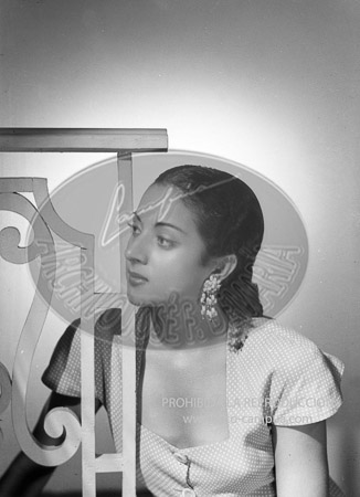 retratos de Lola Flores en el estudio Campua