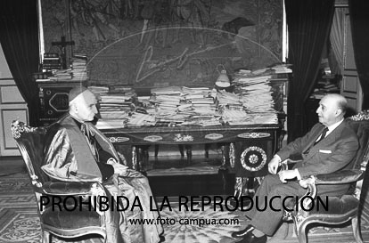 Audiencia de Franco al Cardenal Herrera Oria