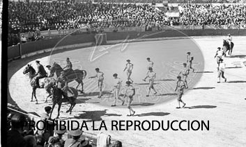 Corrida de Toros en San Sebastián. Manolo Bienvenida