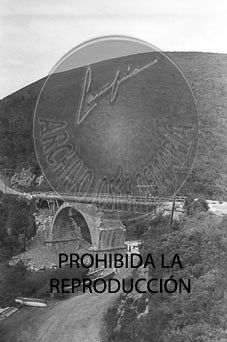 San Vicente de la Barquera destruido, avance hacia Asturias