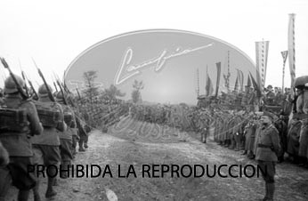 Condecoracion  a la Unidad Italiana Flechas Negras en Mérida