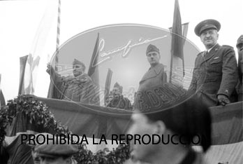 Condecoracion  a la Unidad Italiana Flechas Negras en Mérida