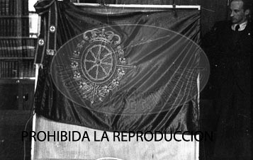 banderas utilizadas en la concesión de la Laureada a Navarra