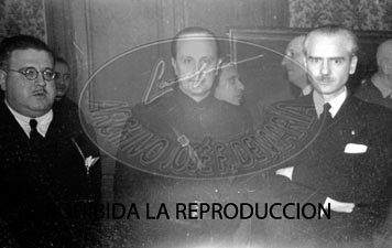 Reunion del primer gobierno de Franco