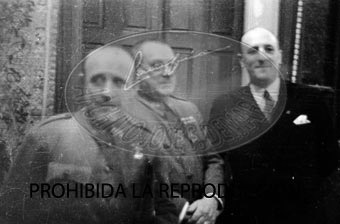 Reunion del primer gobierno de Franco