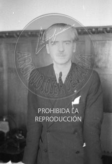 Serrano Suñer en su despacho