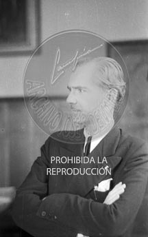 Serrano Suñer en su despacho