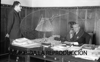 Serrano Suñer en su despacho
