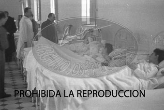 Franco visita el hospital de Burgos