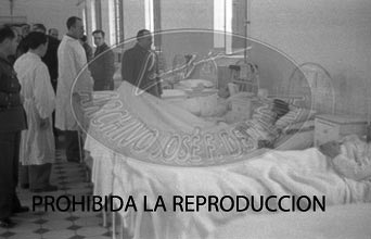 Franco visita el hospital de Burgos