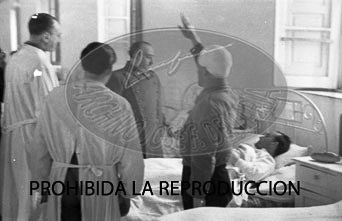 Franco visita el hospital de Burgos