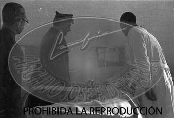 Franco visita el hospital de Burgos