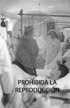 Franco visita el hospital de Burgos