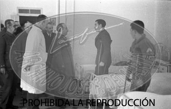Franco visita el hospital de Burgos