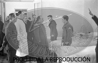 Franco visita el hospital de Burgos