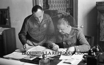 Franco en el centro de operaciones