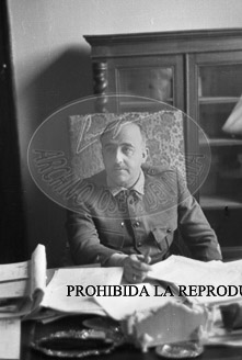 Franco en el centro de operaciones