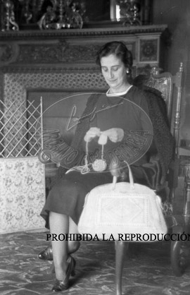 La familia Franco en su casa