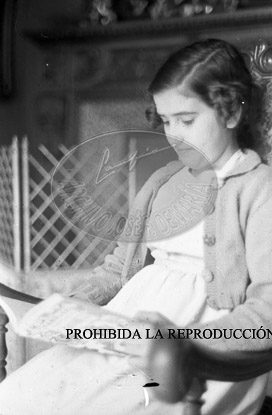 La familia Franco en su casa