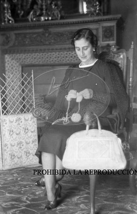 La familia Franco en su casa