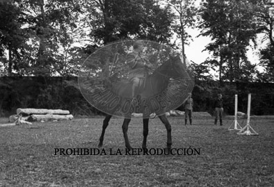 Frente de Aragón, Franco montando a caballo