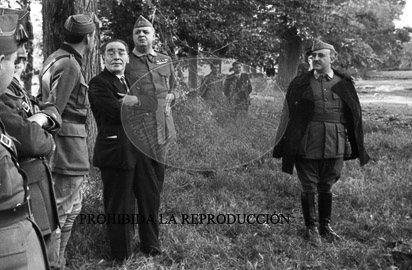 Frente de Aragón, Franco montando a caballo