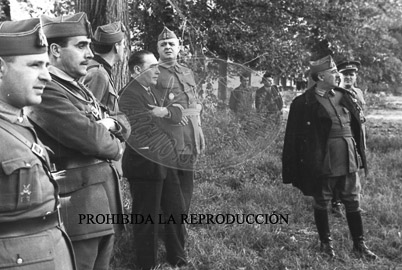 Frente de Aragón, Franco montando a caballo