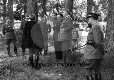 Frente de Aragón, Franco montando a caballo