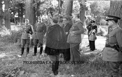 Frente de Aragón, Franco montando a caballo