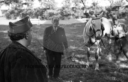 Frente de Aragón, Franco montando a caballo