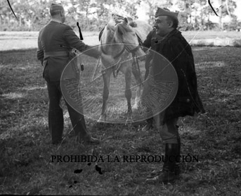Frente de Aragón, Franco montando a caballo