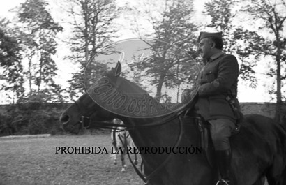 Frente de Aragón, Franco montando a caballo