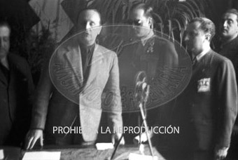 El teniente Ojinaga recibe el titulo de Ingeniero