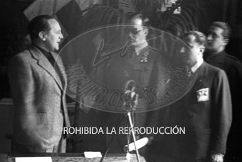 El teniente Ojinaga recibe el titulo de Ingeniero