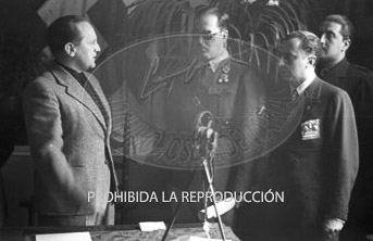 El teniente Ojinaga recibe el titulo de Ingeniero