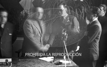 El teniente Ojinaga recibe el titulo de Ingeniero