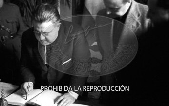 El teniente Ojinaga recibe el titulo de Ingeniero