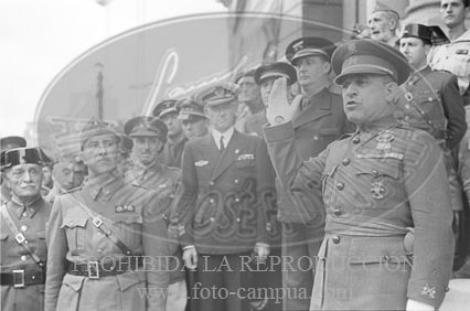 Exposiciión de material de guerra