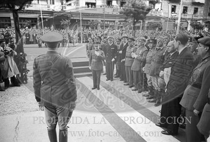 Exposiciión de material de guerra