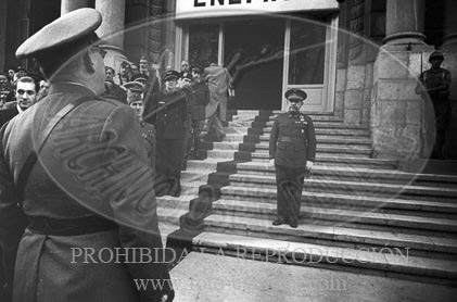 Exposiciión de material de guerra