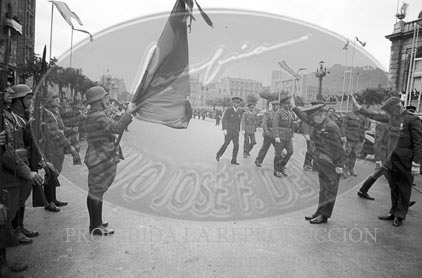 Exposiciión de material de guerra