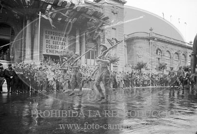 Exposiciión de material de guerra