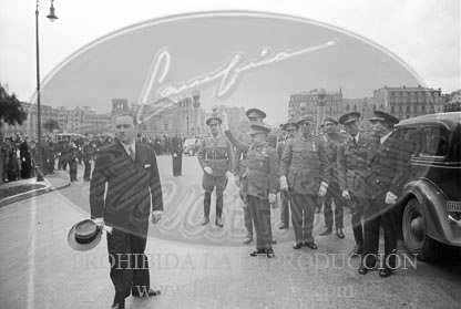 Exposiciión de material de guerra