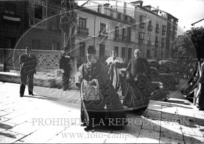 Primer Aniversario de la exaltación de Franco a la Jefatura del Estado