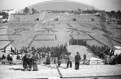 Concentracion de la OJE en Sevilla, 1938