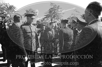 Concentracion de la Falange y de la OJE en Sevilla, 1938. Queipo de Llano, Fernandez Cuesta