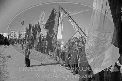 Concentracion de la Falange y de la OJE en Sevilla, 1938. Queipo de Llano, Fernandez Cuesta