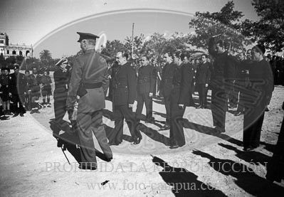 Concentracion de la Falange y de la OJE en Sevilla, 1938. Queipo de Llano, Fernandez Cuesta