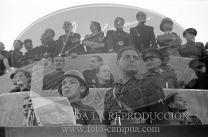 Concentracion de la Falange y de la OJE en Sevilla, 1938. Campamento 29 de Octubre