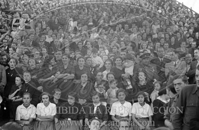 Concentracion de la Falange y de la OJE en Sevilla, 1938. Campamento 29 de Octubre